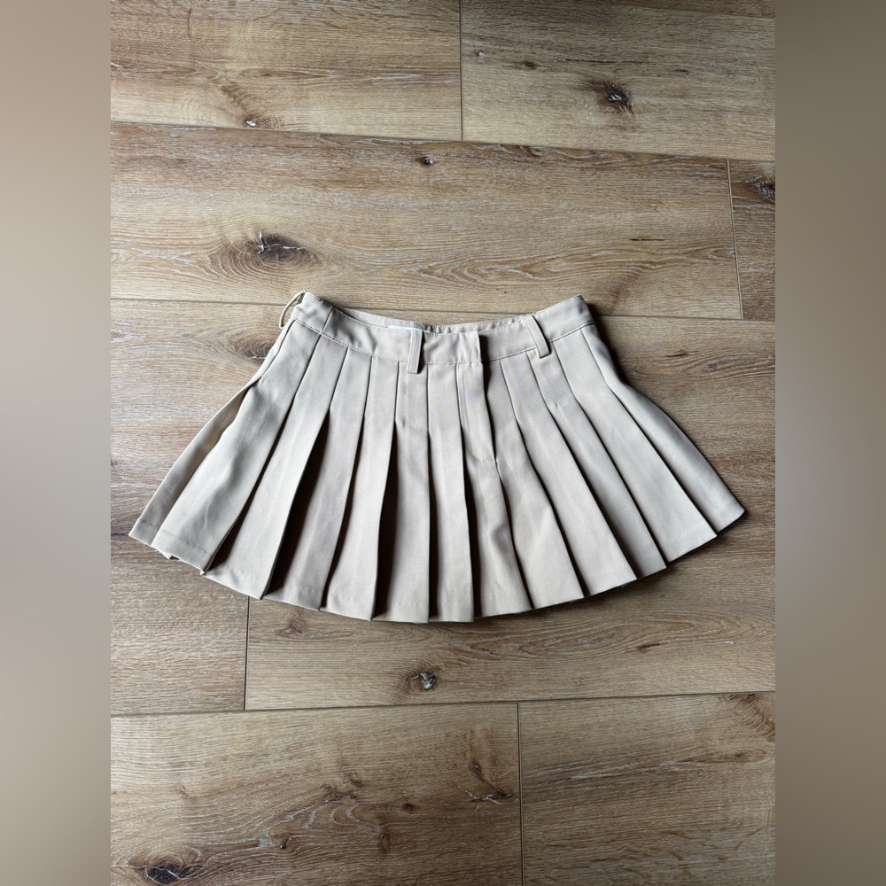 Beige Pleated Women's Skirt